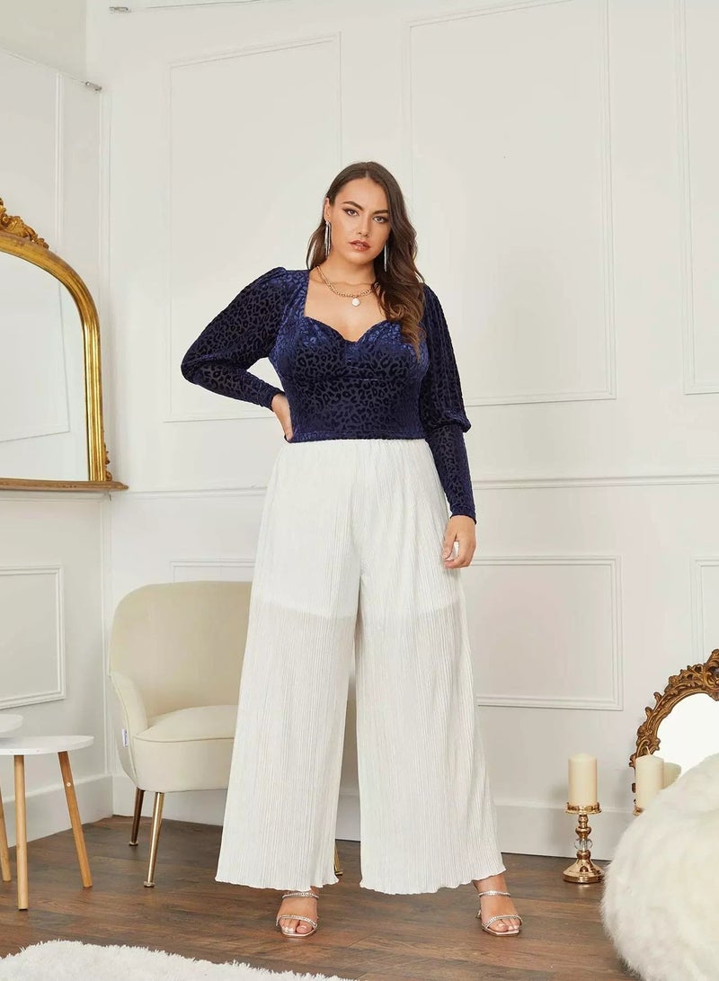 Plus Leopard Jacquard Sweetheart Neck Gigot Sleeve Crop Velvet Top - Image 3