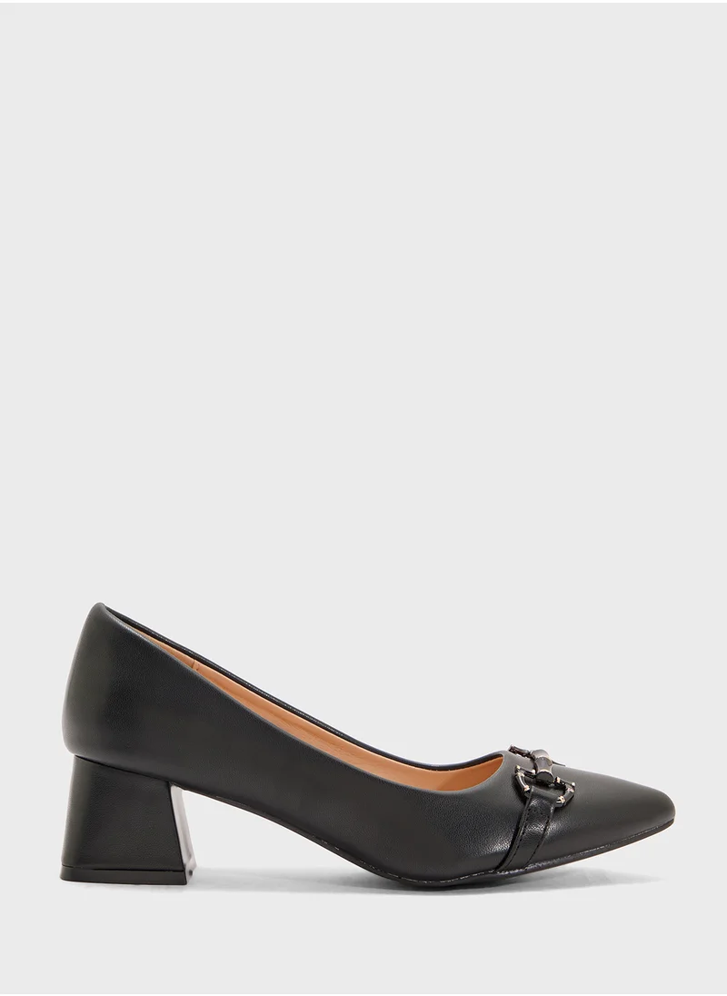 بي ار Block Heeled Pointed Pump