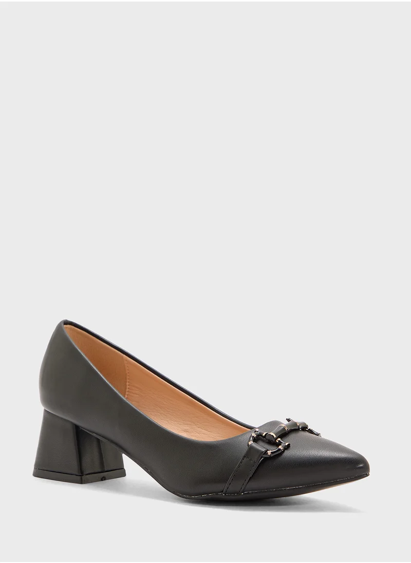 بي ار Block Heeled Pointed Pump