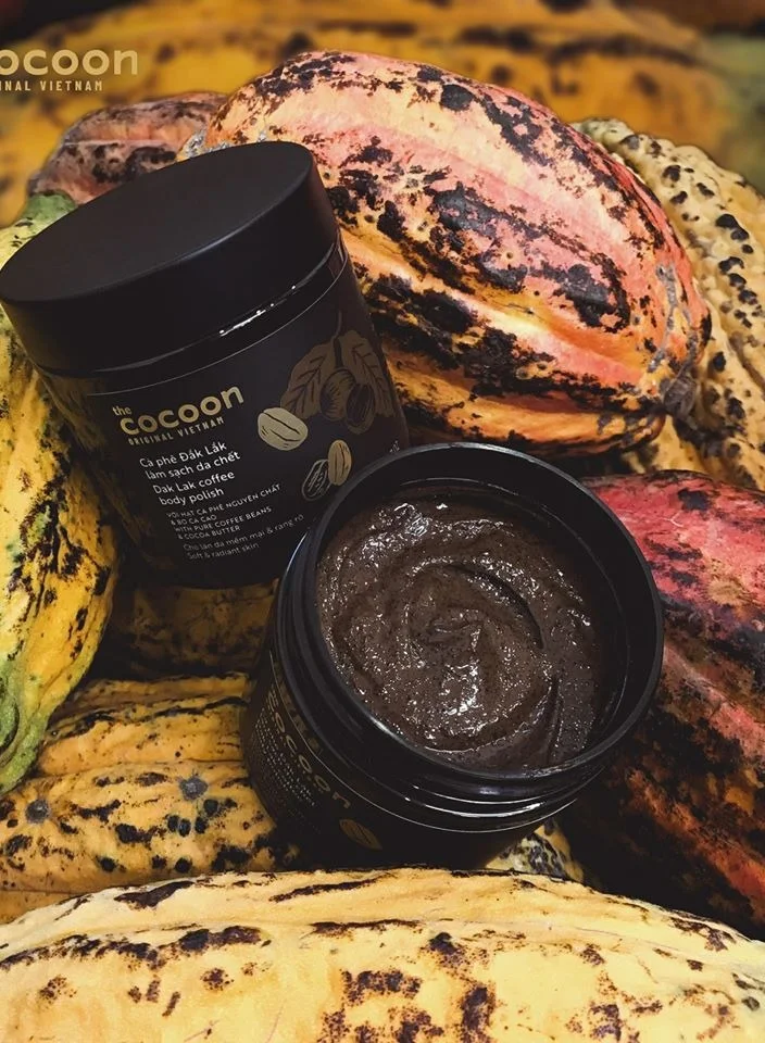 ذا كوكوون أورجنال فيتنام توفير مع الباقات | ثنائي دك لاك بالقهوة وسكر النخيل لإشراقة الجسم – تقشير طبيعي للجسم لبشرة حريرية 200 مل لكل منتج