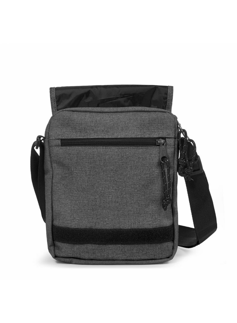 ايستباك حقيبة كتف فليكس كروس بودي من الدنيم الأسود - Image 4