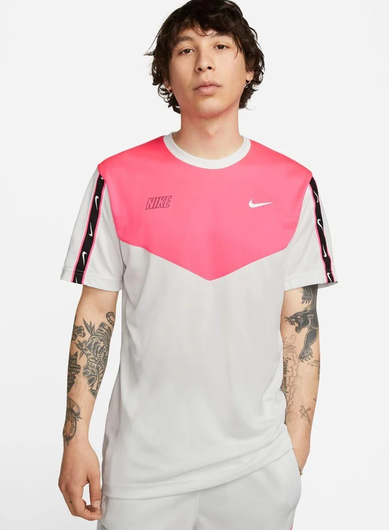 Nike Men's Sportswear Repeat T-Shirt