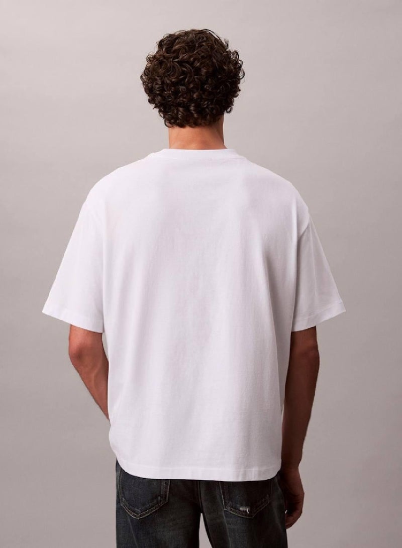 كالفن كلاين تيشيرت بشعار بقصّة مريحة - Image 4