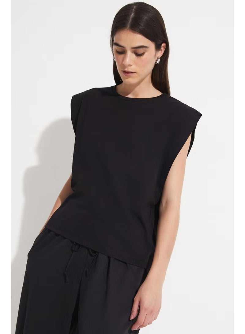 JUNE Basic Cotton Crew Neck Sleeveless T-Shirt - Image 1