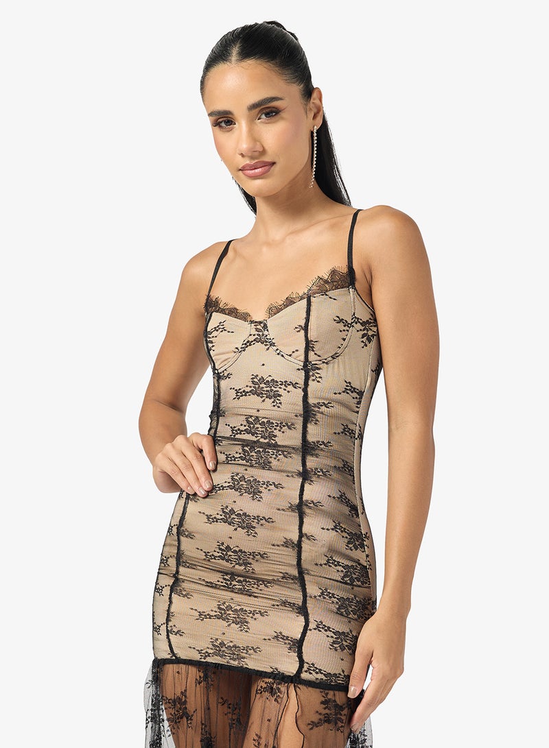 جينجر فستان دانتيل مكشكش بياقة على شكل قلب - Image 3