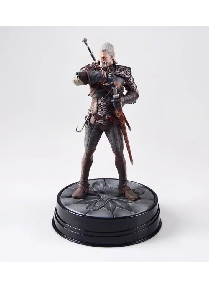 general Dark Horse The Witcher 3: Wild Hunt Geralt Master Witcher 2nd Gen Hunter Figurine (24cm Tall): Premium PVC Material, Perfect Details, Exquisite Collector’s Item - Image 1