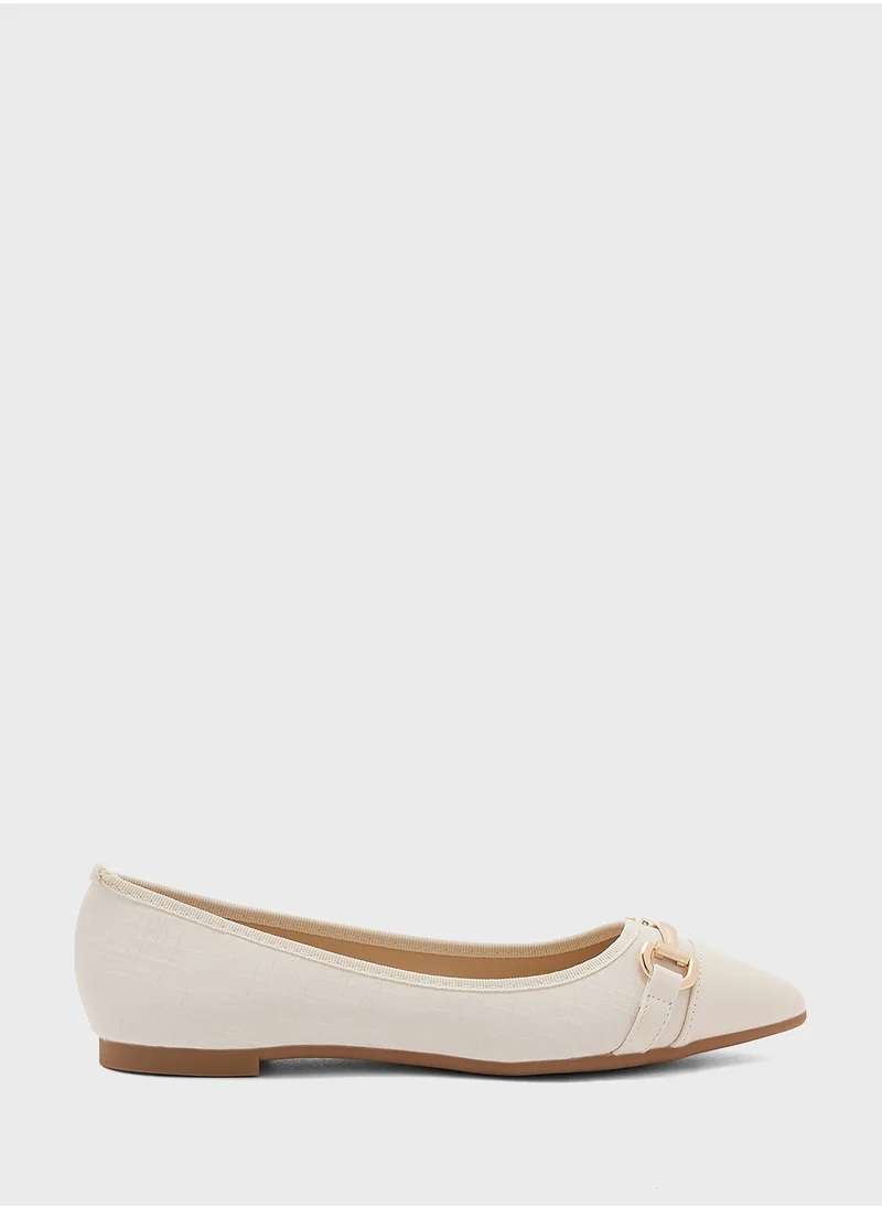 ELLA Horse Bit Trim Pointed Flat Shoe