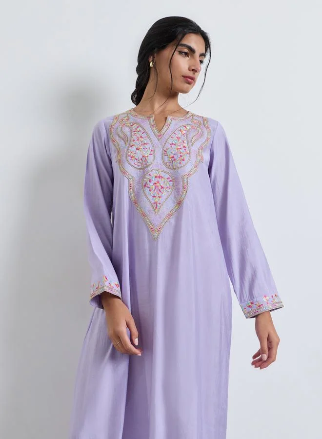 Amirah Lilac Thread Embroidery Notch Neck Jalabiya