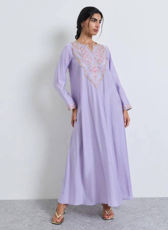 Amirah Lilac Thread Embroidery Notch Neck Jalabiya