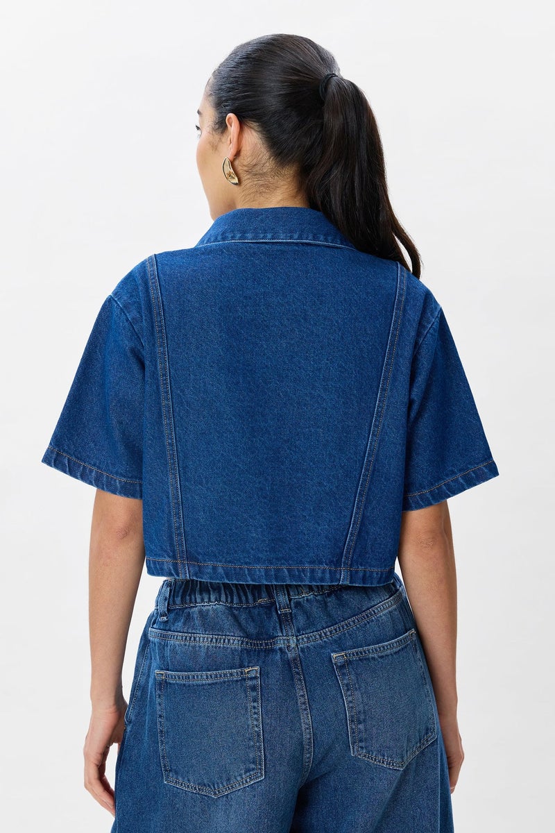 Virgio Solid Cotton Cropped Denim Shirt for Women - Image 4