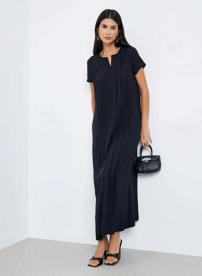Amirah Amirah Notch Neck Pleated Detail Jalabiya