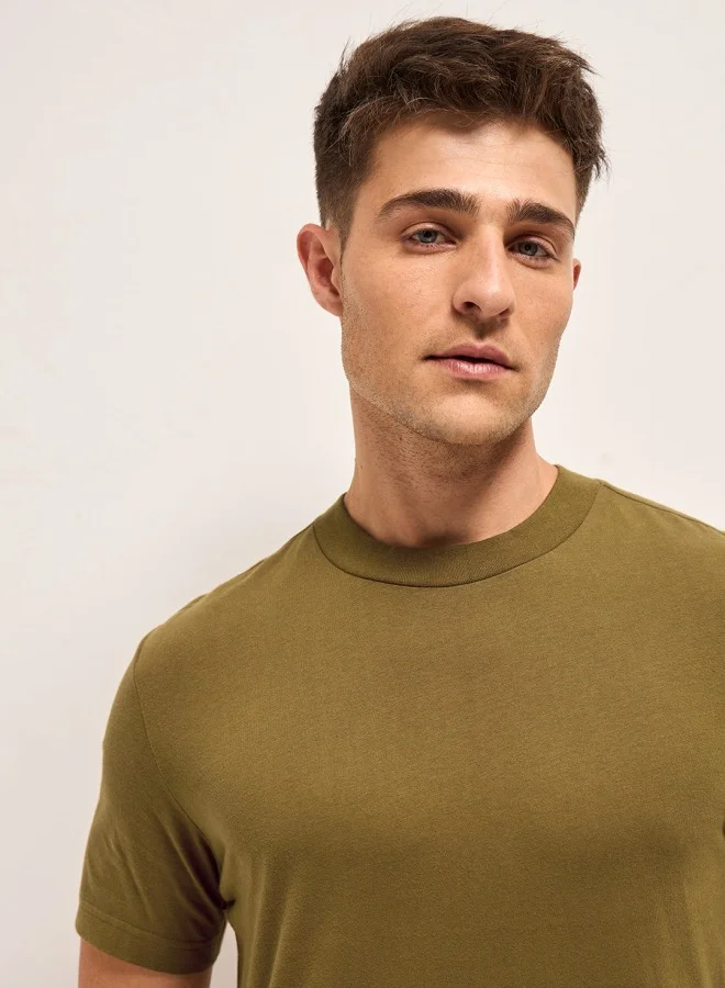 The Bear House  Men's Cotton T-Shirt Soft and Breathable Classic Fit Size S Casual Comfortable Everyday Wear Perfect for All Seasons Ideal for Work, Travel, and Leisure Versatile Style for Men | Best Price UAE
