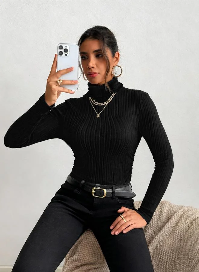 تايك تو بلوزة مضلعة بياقة عالية