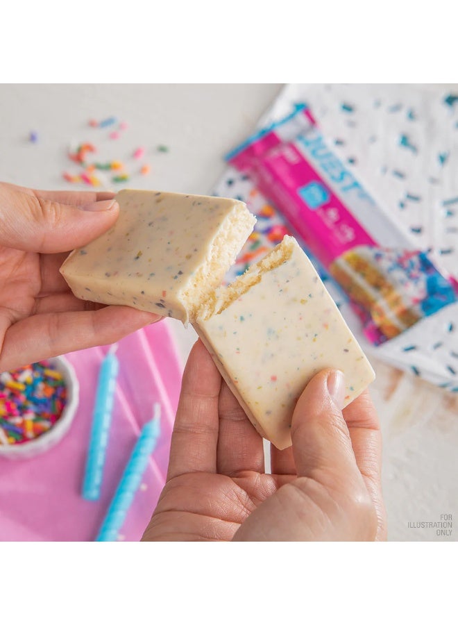 كويست بار بروتين بنكهة كعكة العيد ميلاد – 20 جم بروتين، منخفض الكربوهيدرات، خالي من الغلوتين – عبوة 12 بار (60 جم لكل بار) - Image 3