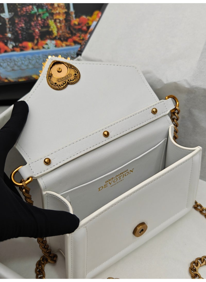 D&G white leather top tote bag with heart-shaped logo, luxurious mini handbag - Image 3