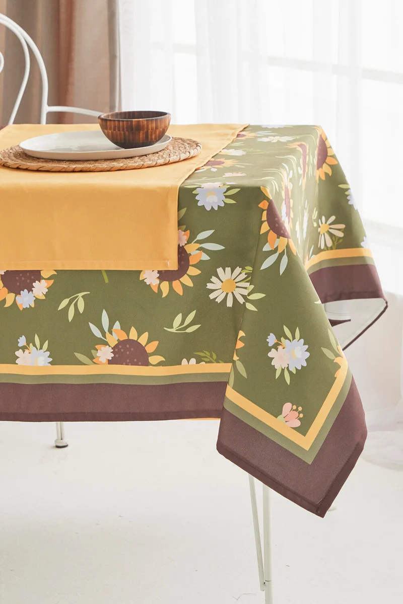 ايس هوم Green Sunflower Pattern Fabric Dining Table Cloth and Yellow Runner