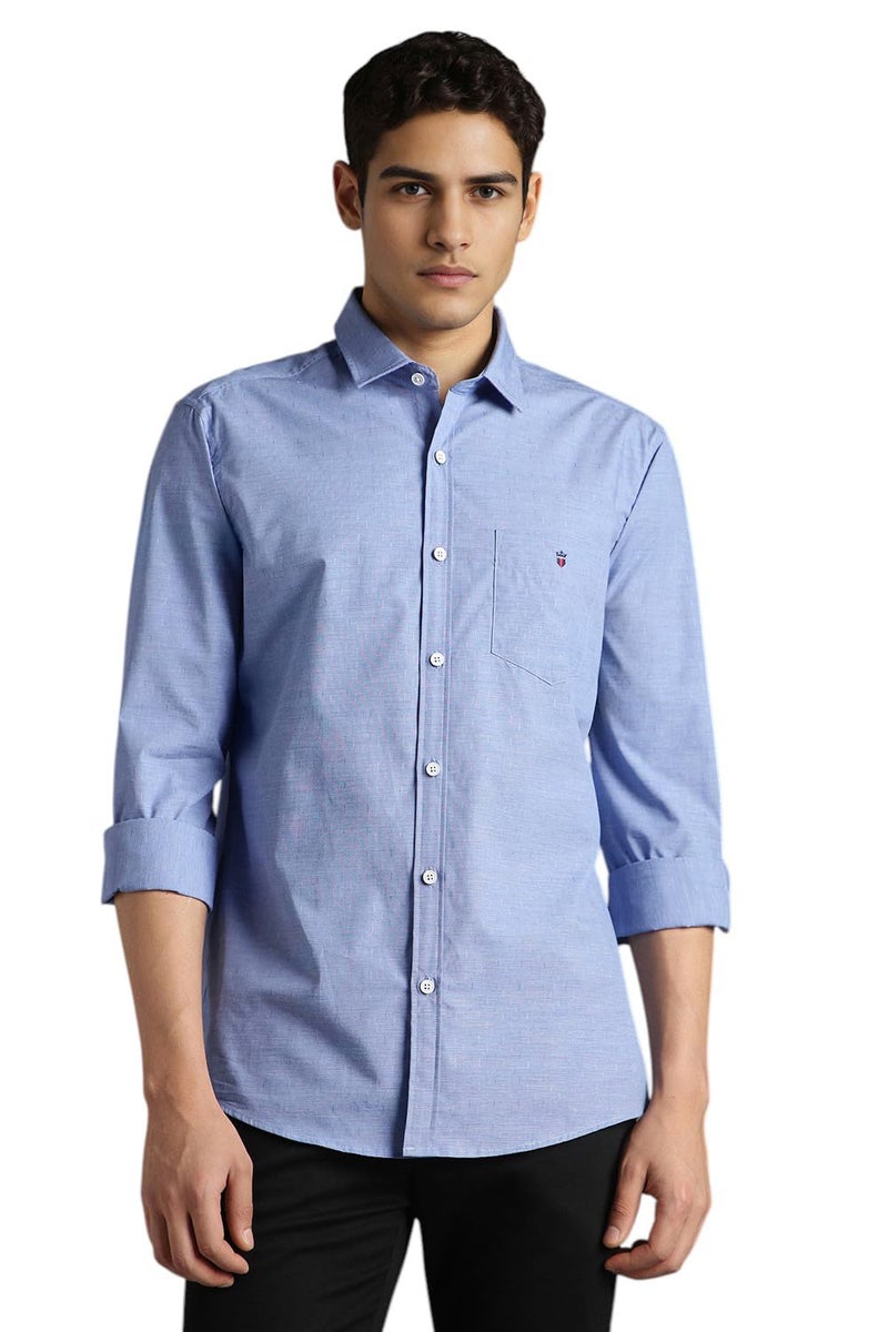 LOUIS PHILIPPE قميص قطن ضيق للرجال من لويس فيليب (LYSFCSLBV39256_أزرق متوسط 39) - Image 1