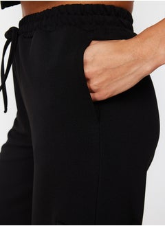 trendyol بنطلون أسود بقصّة مستقيمة/عادية مع تفاصيل جيوب TWOSS24PL00073  - Image 5