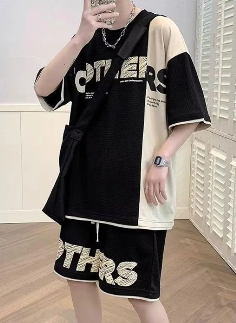 YUNIQEE Black Colourblocked Typography Printed Casual T-Shirt With Shorts