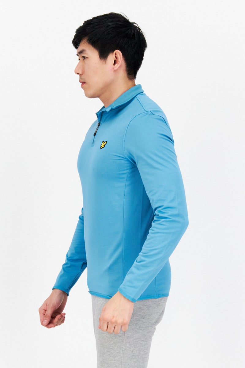 Lyle & Scott سويت شيرتات بأكمام طويلة مع ياقة متوسطة للرجال، شعار العلامة التجارية، أزرق فاتح - Image 4