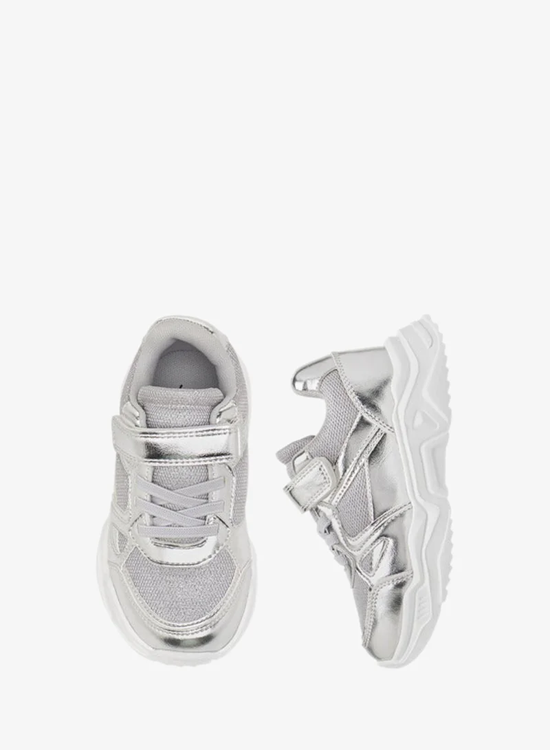 JUNIORS Girls Panelled Sneakers with Hook and Loop Closure