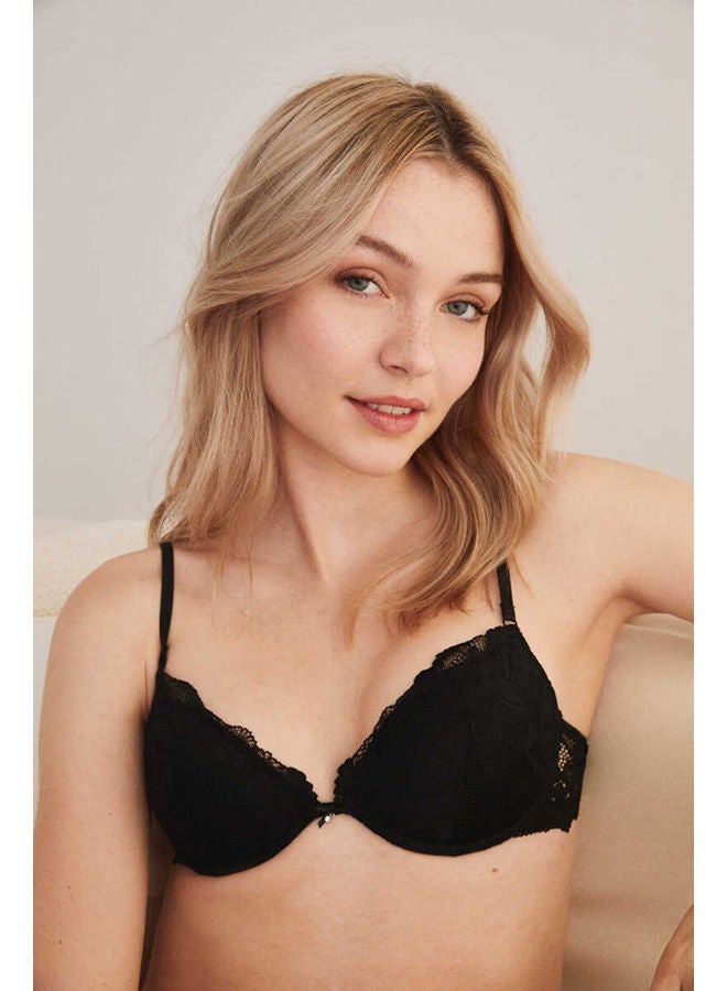 women'secret BEAUTIFUL Classic padded lace bra - Image 1