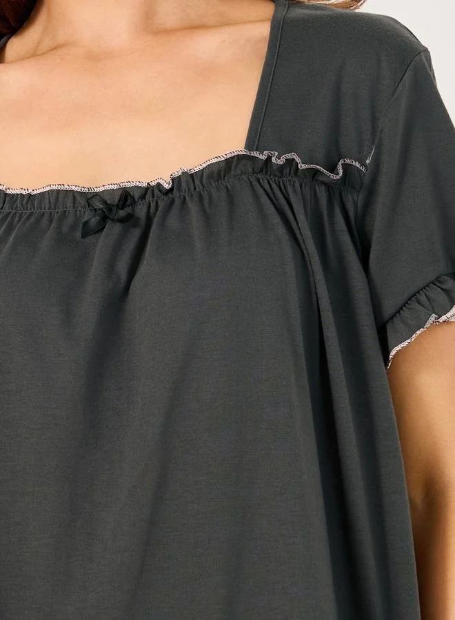 Styli Contrast Lettuce Edge Gathered Neck Ruffle Hem Nightdress