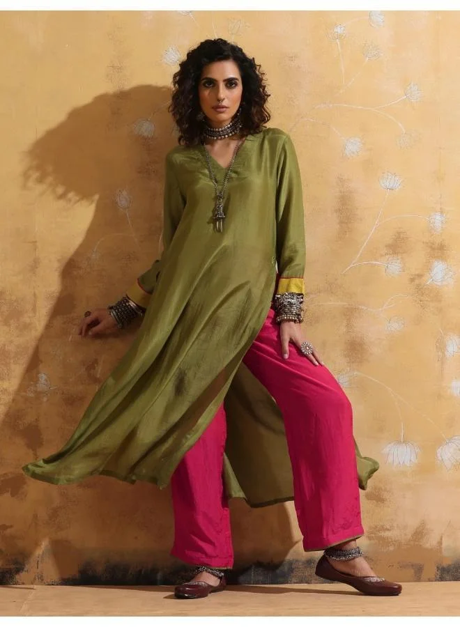 trueBrowns trueBrowns Green Muslin Silk High-Slit Kurta Pant Set