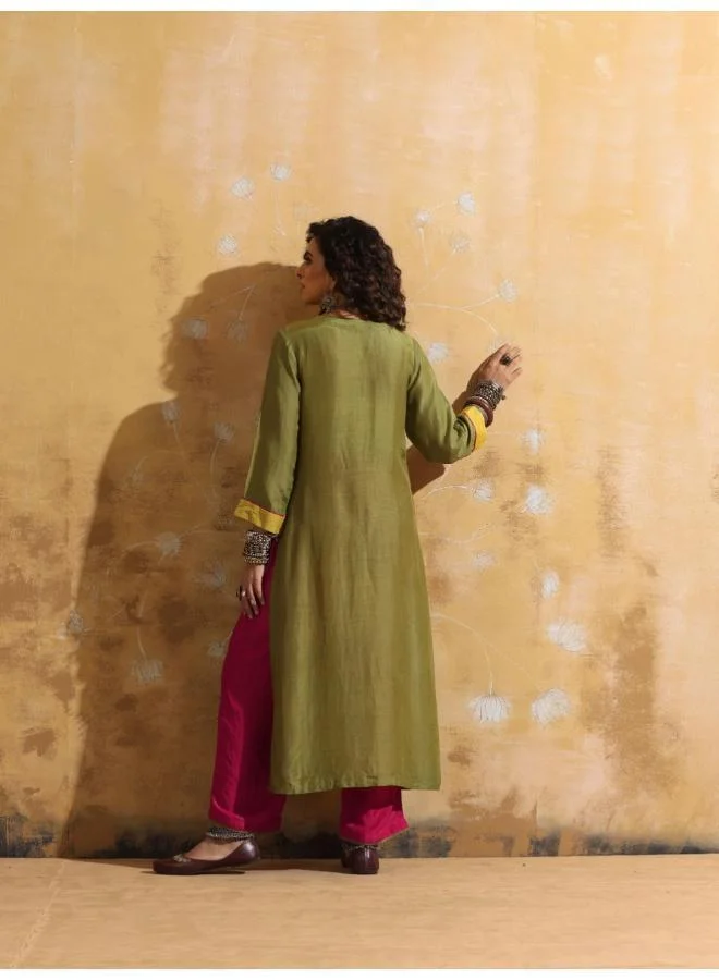 trueBrowns trueBrowns Green Muslin Silk High-Slit Kurta Pant Set