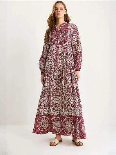 Bianco Lucci Patterned Maxi Dress with V-neck and Button Closure