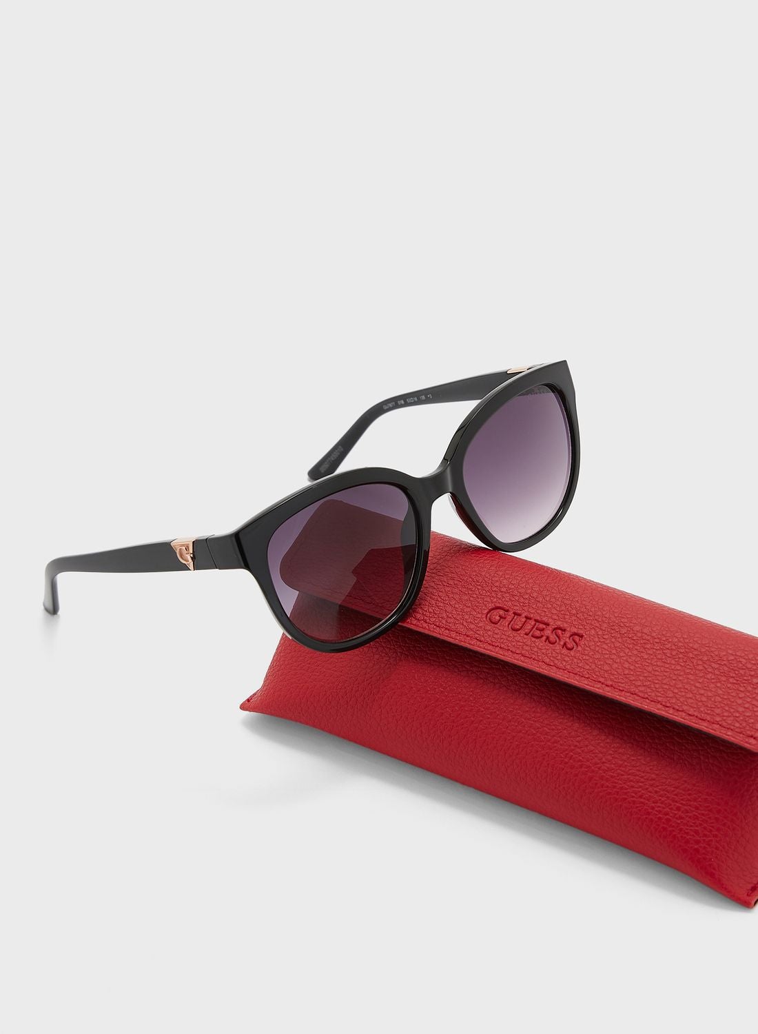 نظارة شمسية بتصميم عين قطة بألوان متدرجة