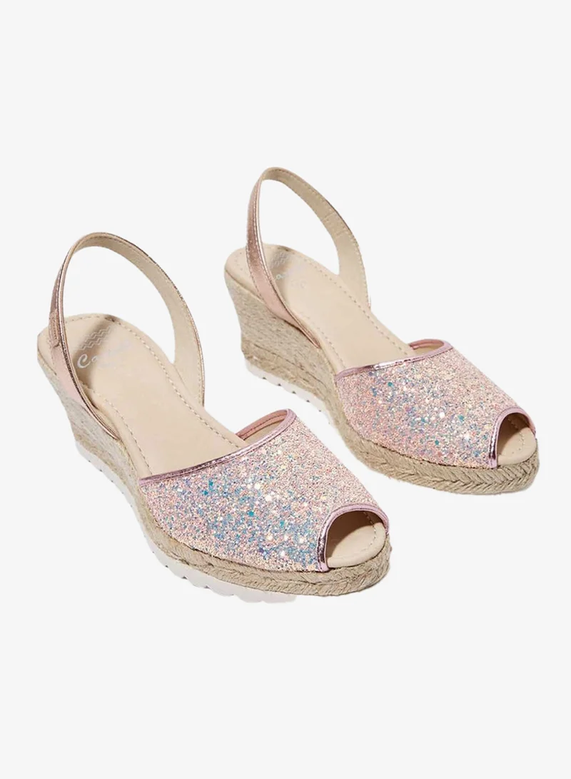 كاستل مينوركا رفريدامونتادا