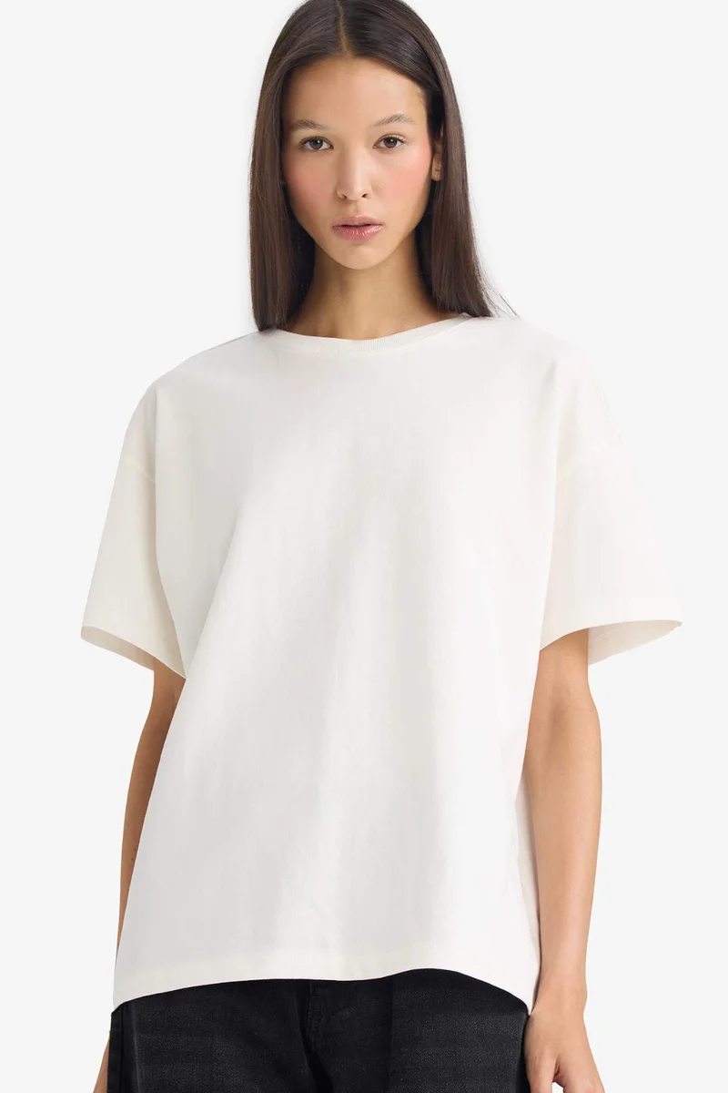 ديفاكتو Oversize Fit Crew Neck Short Sleeve T-Shirt