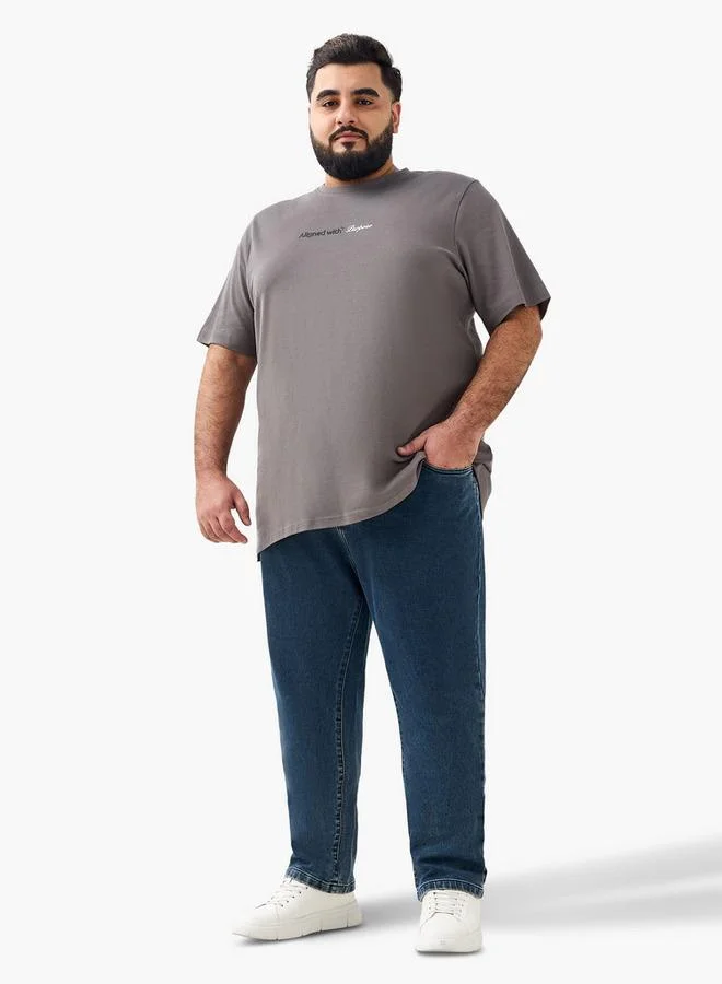 ماكسيم تيشيرت رجالي بقصة عادية ورقبة دائرية وأكمام قصيرة وطبعة شعار