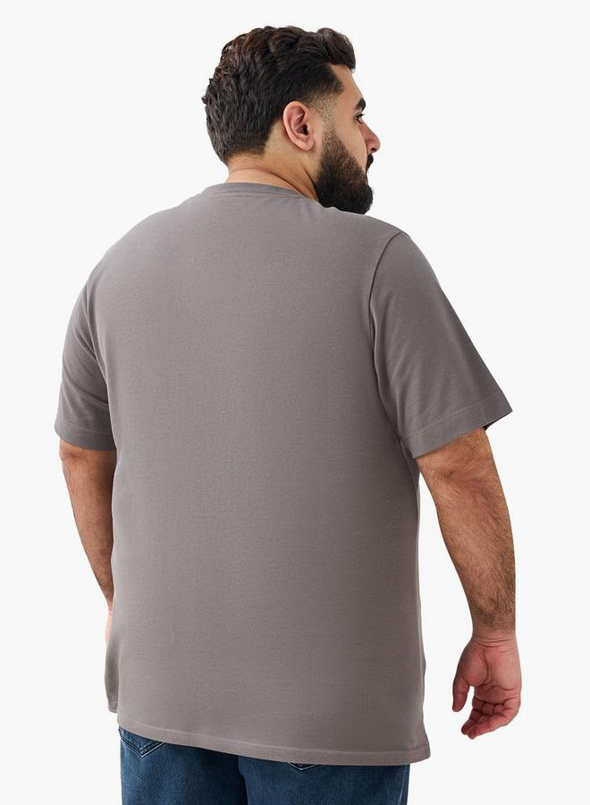 ماكسيم تيشيرت رجالي بقصة عادية ورقبة دائرية وأكمام قصيرة وطبعة شعار - Image 3
