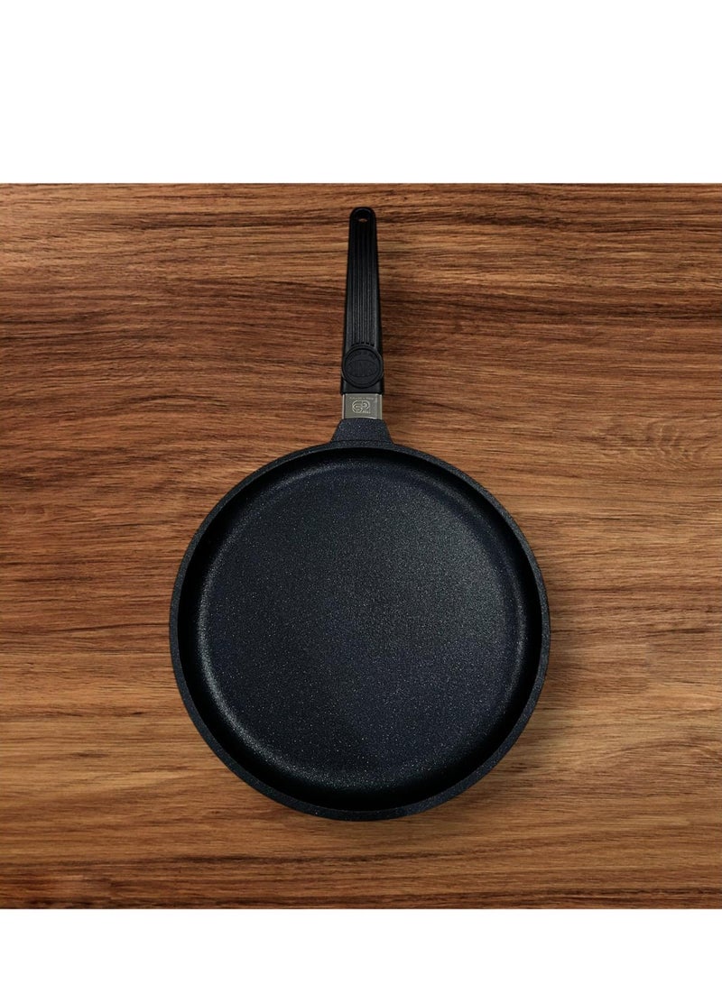 اس كي كي طاوة كريب من SKK تيتانيوم الماني الاصلي مقاس 24 لا يلتصق فية الطعام سهولة وسرعة في التنضيف - Image 1