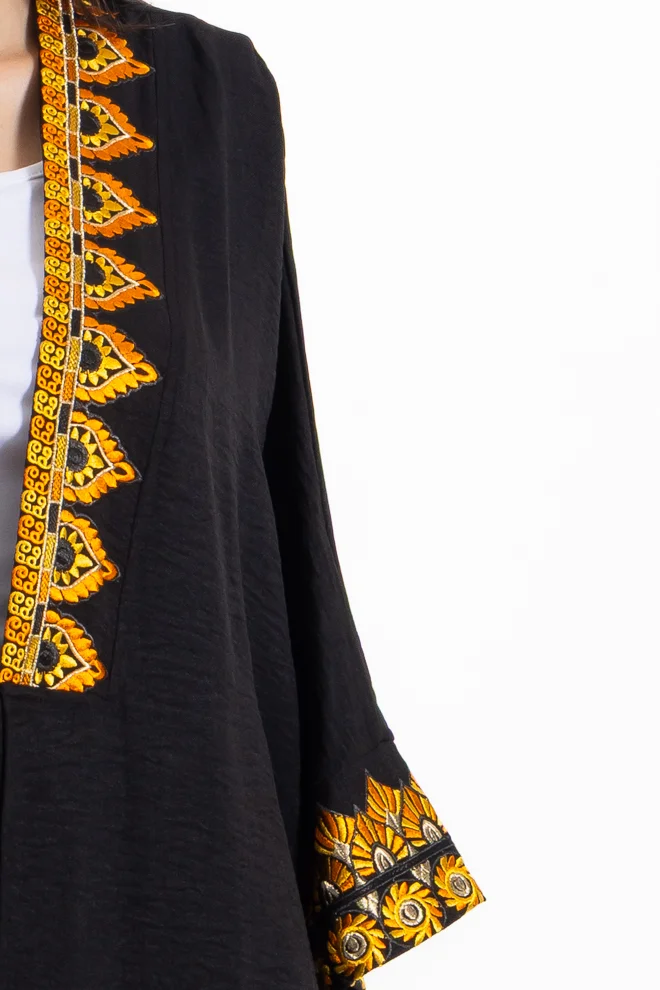 SHAPES DETAIL EMBROIDERED ABAYA