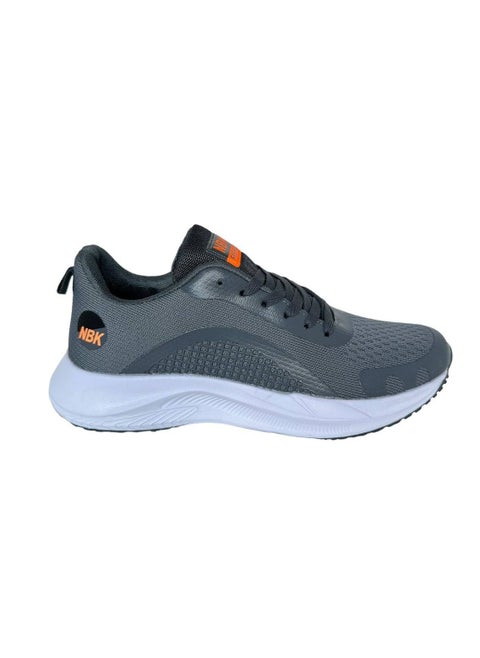 Men's running shoes with laces