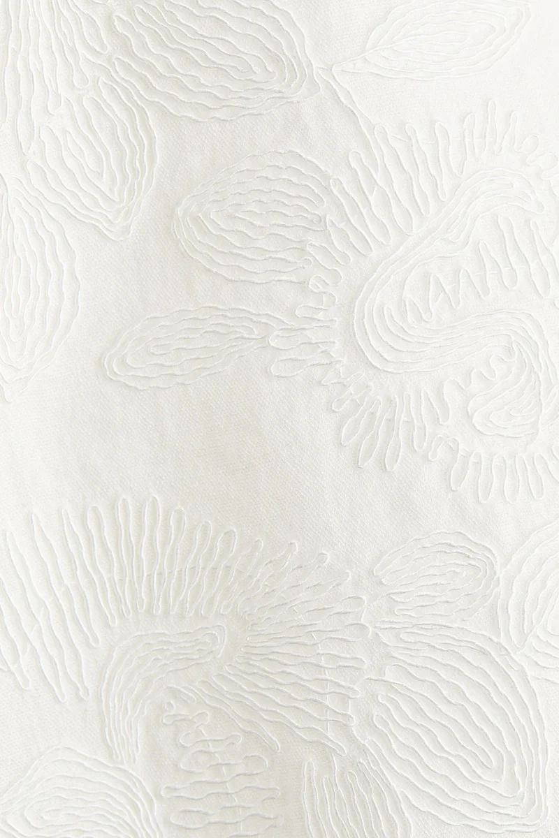 اتش اند ام فستان قصير مطرز