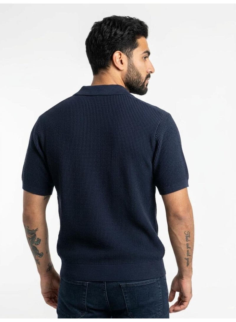 Zara قميص بولو مزخرف للرجال باللون الأزرق الداكن - Image 3
