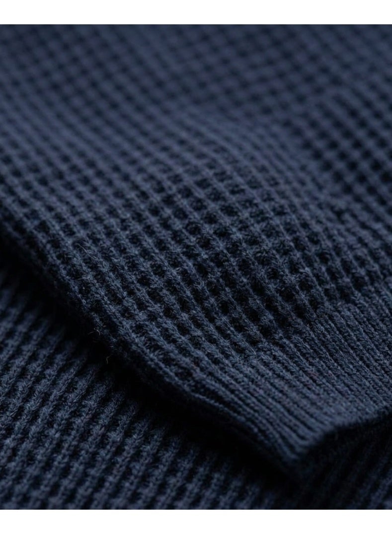 Zara قميص بولو مزخرف للرجال باللون الأزرق الداكن - Image 2
