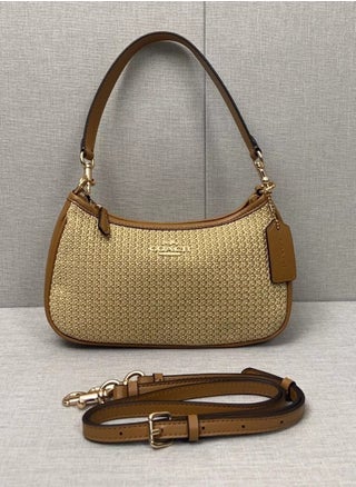 Coach Outlet Teri Shoulder Bag In Signature - pzsku/ZEC175AF7B107B50A87A1Z/45/1750738690/0ccf0692-f3a1-485c-a02c-26cf05c4fc82