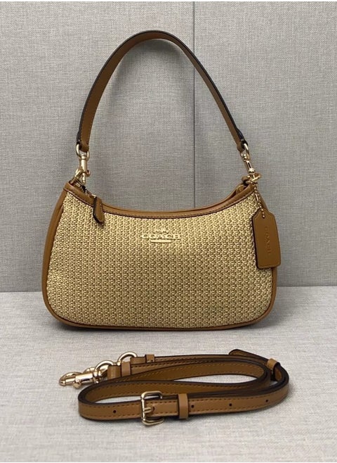 Coach Outlet Teri Shoulder Bag In Signature