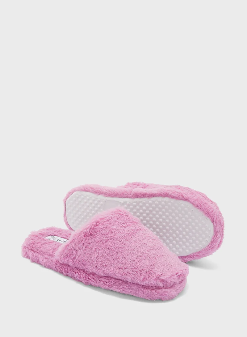 shoexpress Fur Detailed Bedroom Slippers