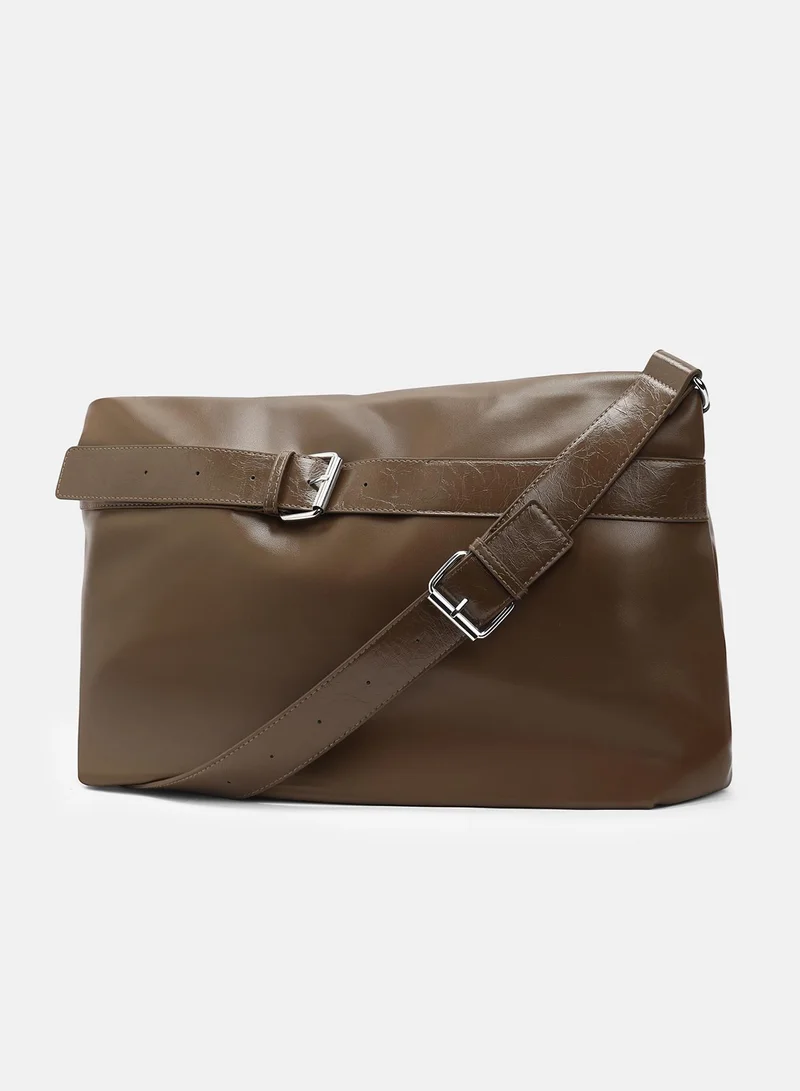 صوص هاوت The Tang-Buckle Tote Bag
