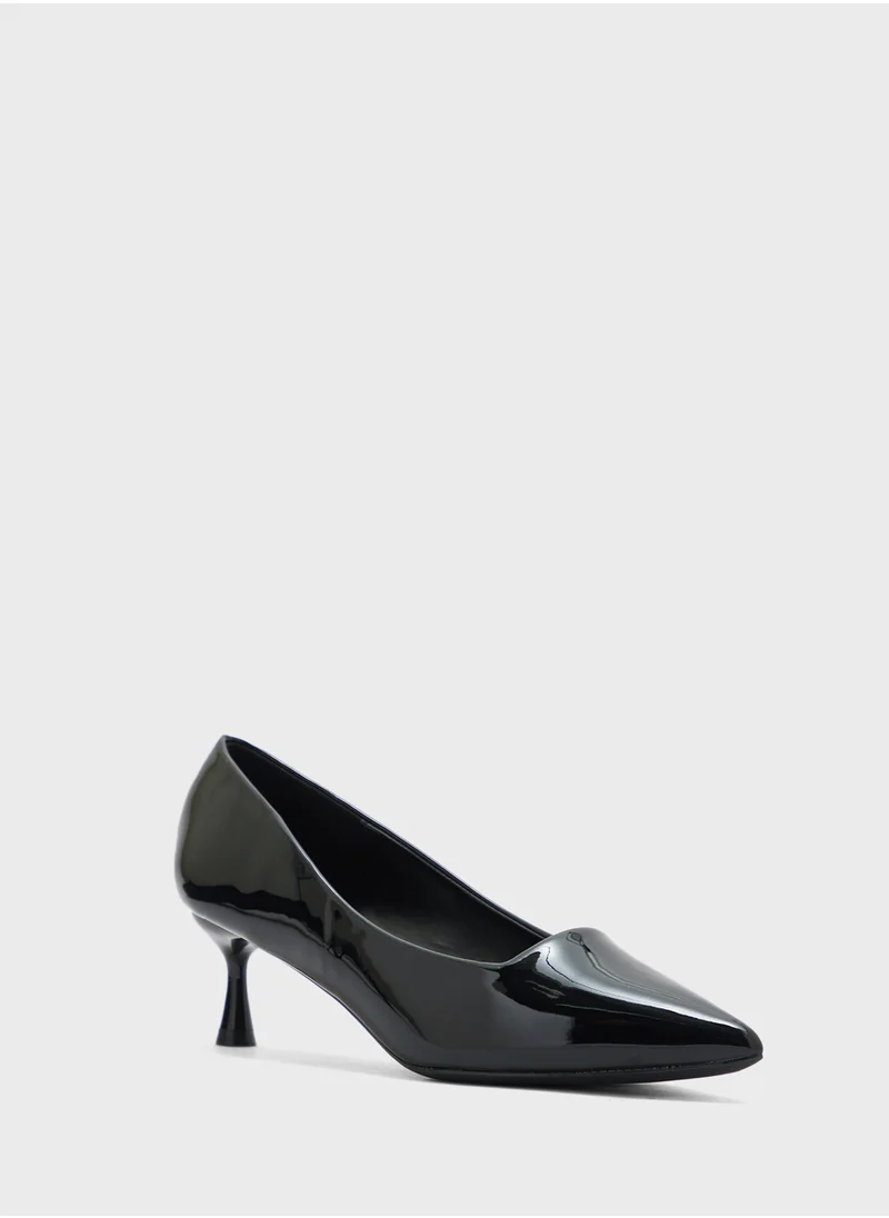 ELLA Essential Classic Patent Pump