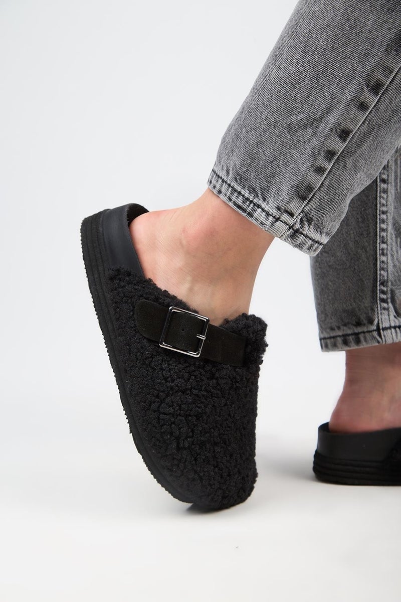 Manijero Juno Women's Belted Tedy Platform Black Slippers  - Image 5