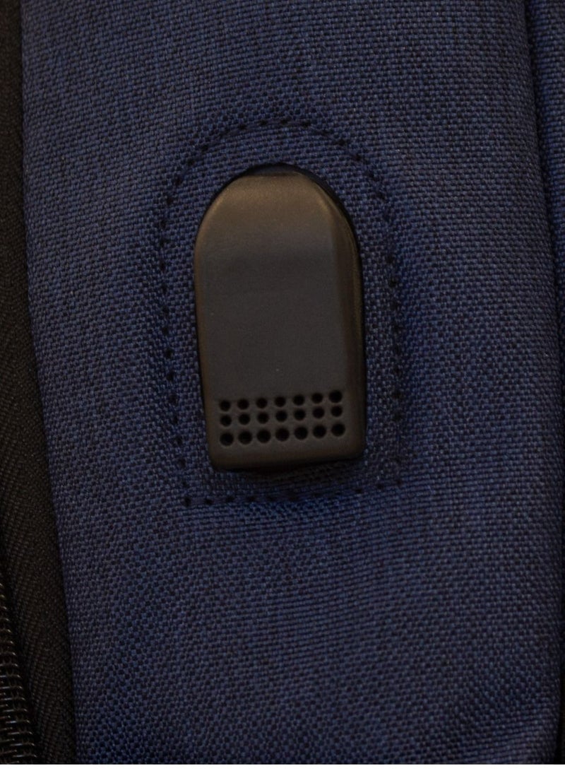 Fashionable business and university backpack with external USB charging port  - Image 5