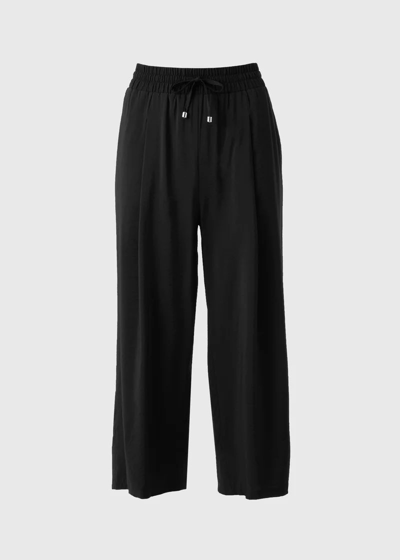 ماتلان Black Airflow Cropped Trousers