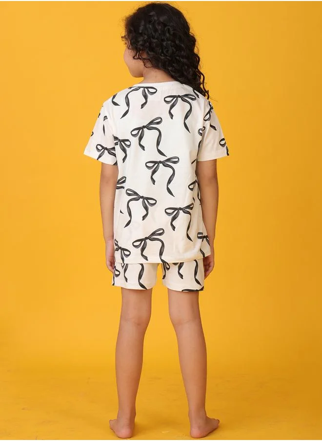 Anthrilo Anthrilo All-Over Bow Print Short Sleeve T-Shirt and Shorts Set